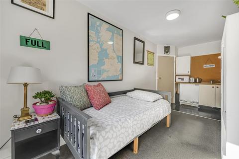 21 Longmoore Street, London, SW1V 1JQ