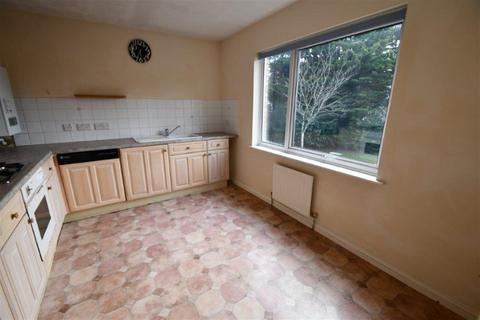 3 bedroom apartment for sale, Salisbury Road, Farnborough GU14