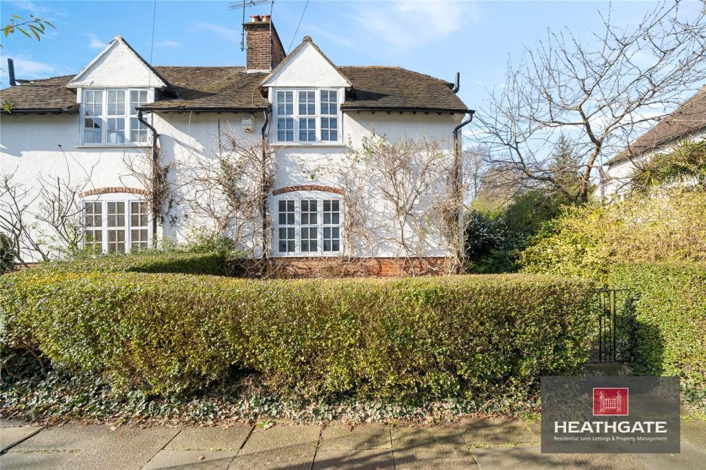 Asmuns-hill-hampstead-garden-suburb-nw11
