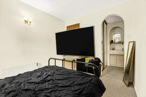 2 bedroom apartment for sale, Hardcastle Close, Croydon, CR0
