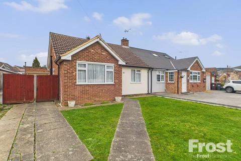 2 bedroom bungalow for sale, Oak Way, Feltham, Middlesex, TW14
