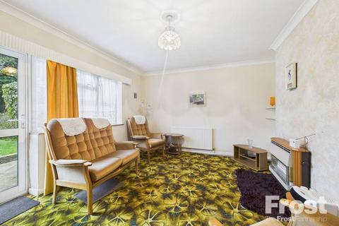 2 bedroom bungalow for sale, Oak Way, Feltham, Middlesex, TW14