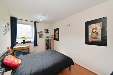 80 Hind Grove, London, E14 6HU