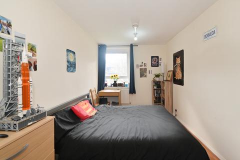 80 Hind Grove, London, E14 6HU