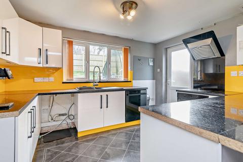 2 Ashlands Road, Crewkerne, TA18 7BB