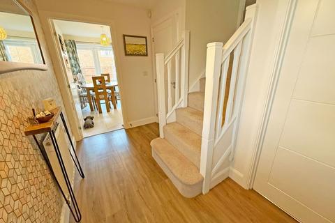 95 Burnham Road, Wythall, Birmingham, B47 6AS