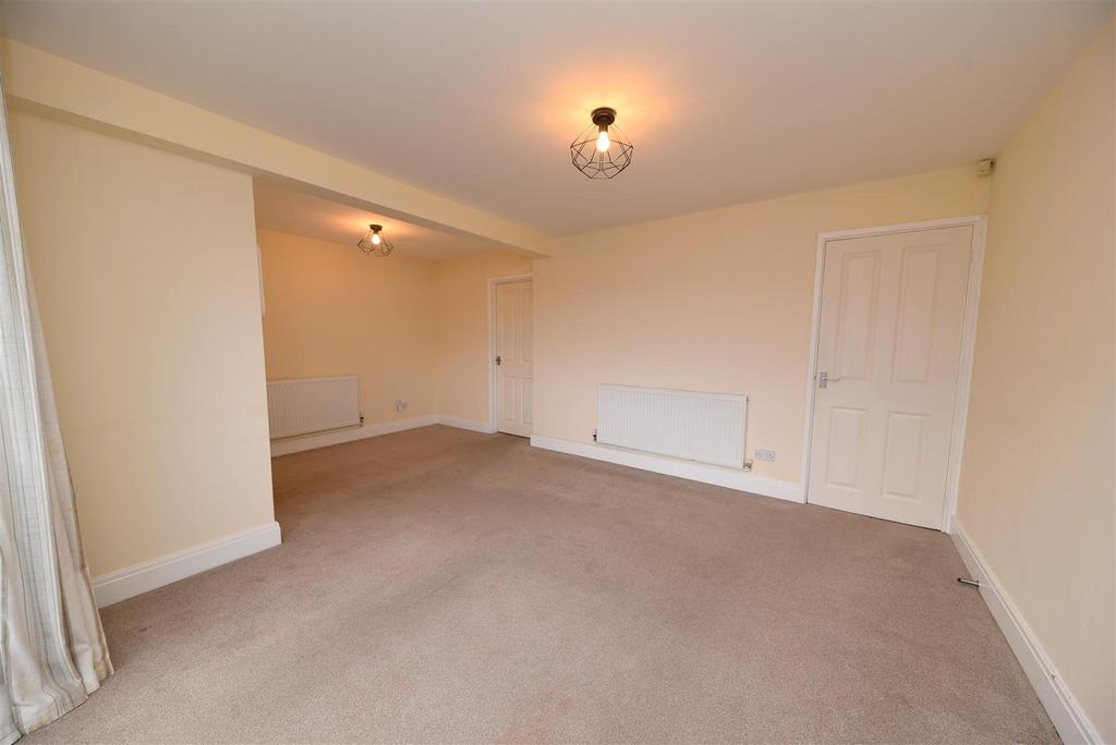 Living room2.JPG