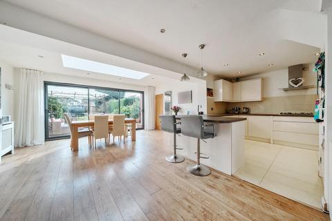 33 Cranbrook Close, Bromley, BR2 7QA