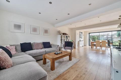 33 Cranbrook Close, Bromley, BR2 7QA