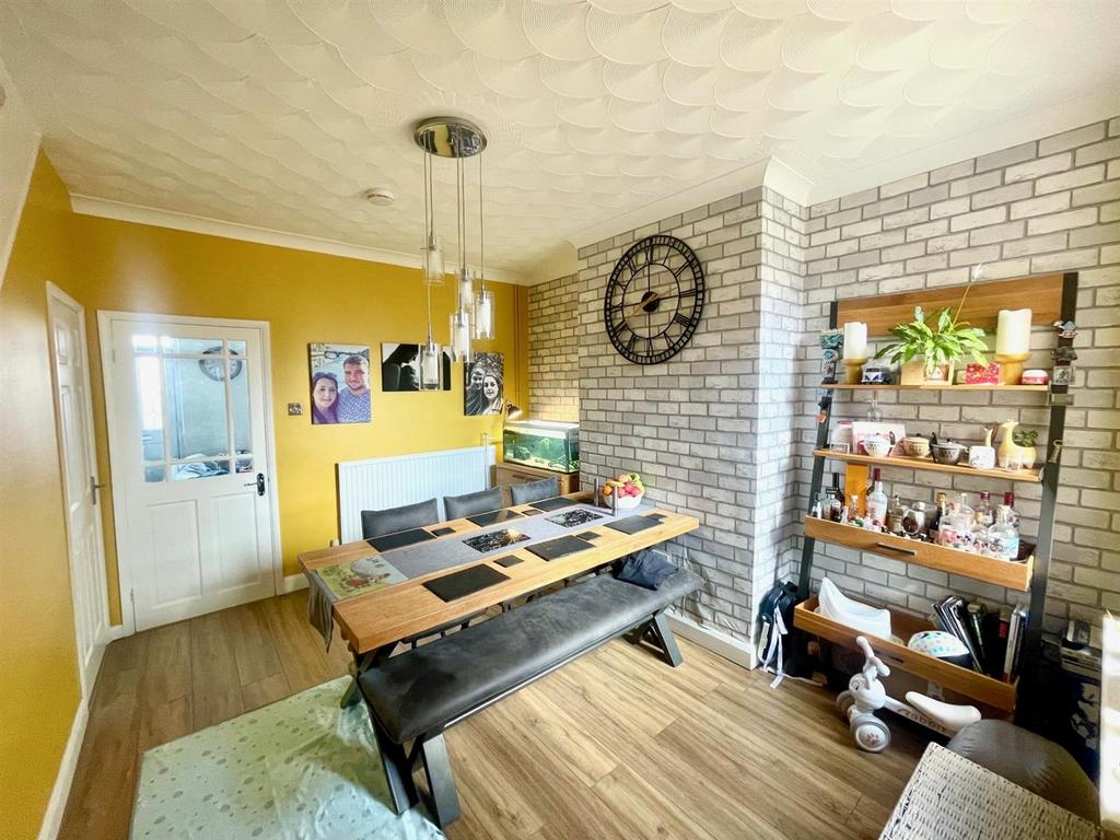 Dining Room 2.jpg