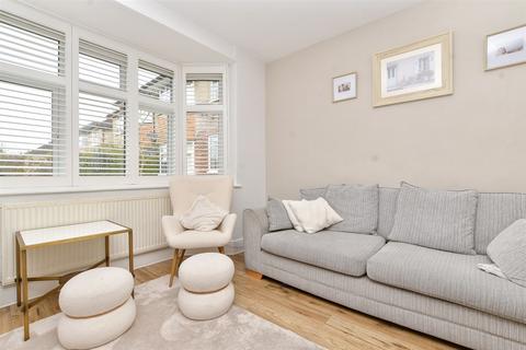 17 Keswick Close, Sutton, SM1 4HH