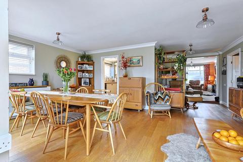 265 Hinton Way, Great Shelford, Cambridge, CB22 5AN