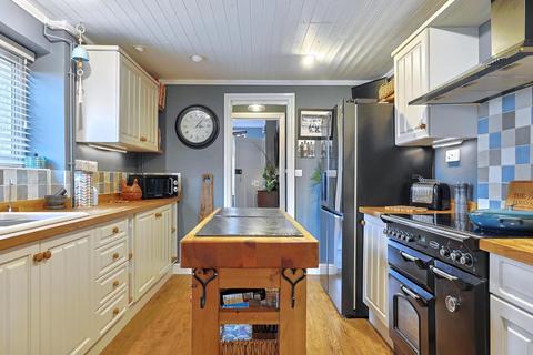 265 Hinton Way, Great Shelford, Cambridge, CB22 5AN