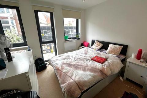 1 bedroom apartment to rent, Chertsey Road, Woking GU21