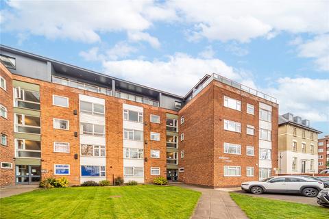 Bounds Green Road, London, N11