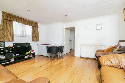 3 bedroom end of terrace house for sale, Eade Road, London N4