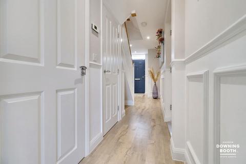 22 Taylor Way, Lichfield, WS13 6US
