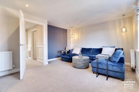 22 Taylor Way, Lichfield, WS13 6US