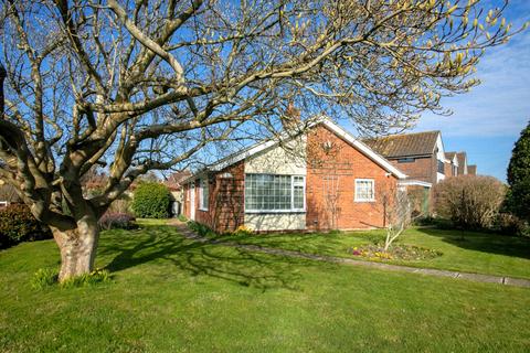 16 Castle Avenue, Hythe, CT21 5HD