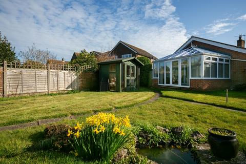 16 Castle Avenue, Hythe, CT21 5HD