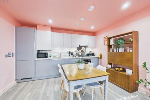 2 bedroom flat for sale, The Exchange, Exchange Street, Aylesbury, Buckinghamshire