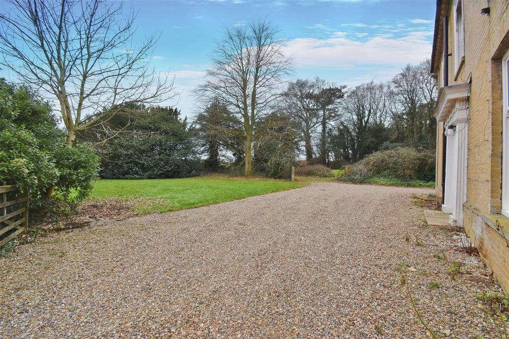 Driveway.jpg