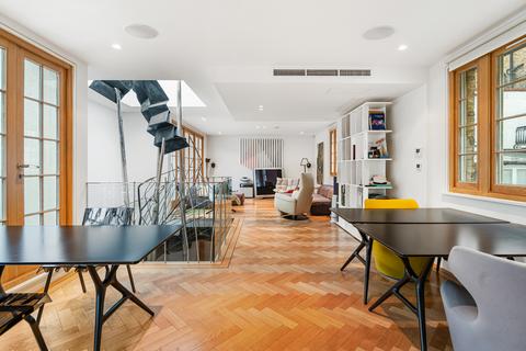 3 bedroom house for sale, Ennismore Mews, London SW7