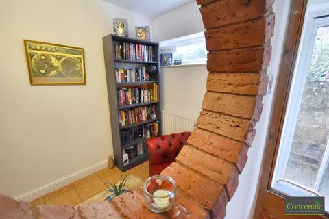 4 bedroom detached house for sale, Lyndhurst Road, Wolverhampton