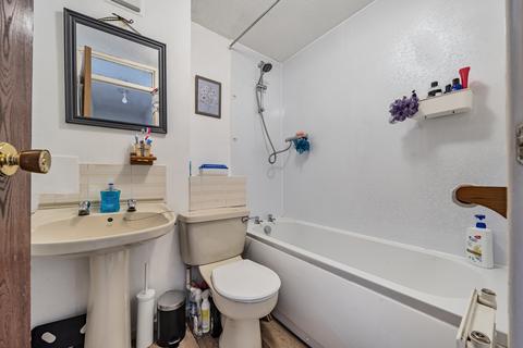 67 Manor Road, Witney, OX28 3UE