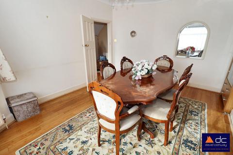 4 bedroom semi-detached house for sale, Treve Avenue, Harrow, HA1 4AJ