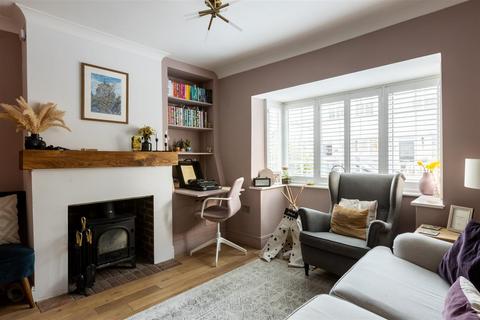 3 bedroom semi-detached house for sale, Holmesdale Road, Reigate