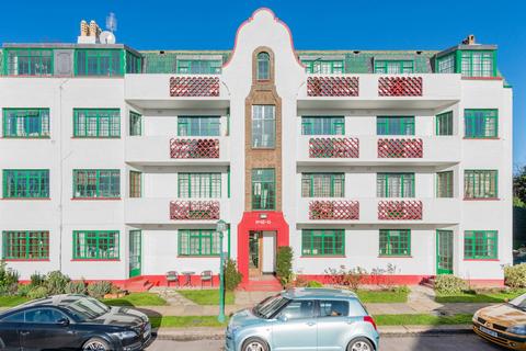 4 bedroom flat for sale, Ealing Village, London W5