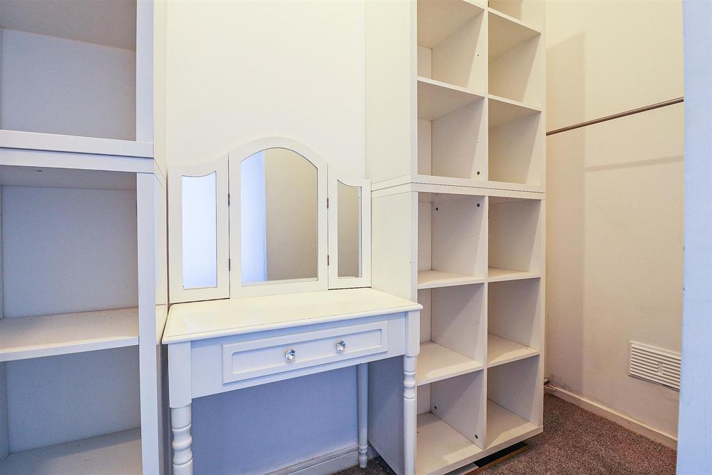 Walk in wardrobe