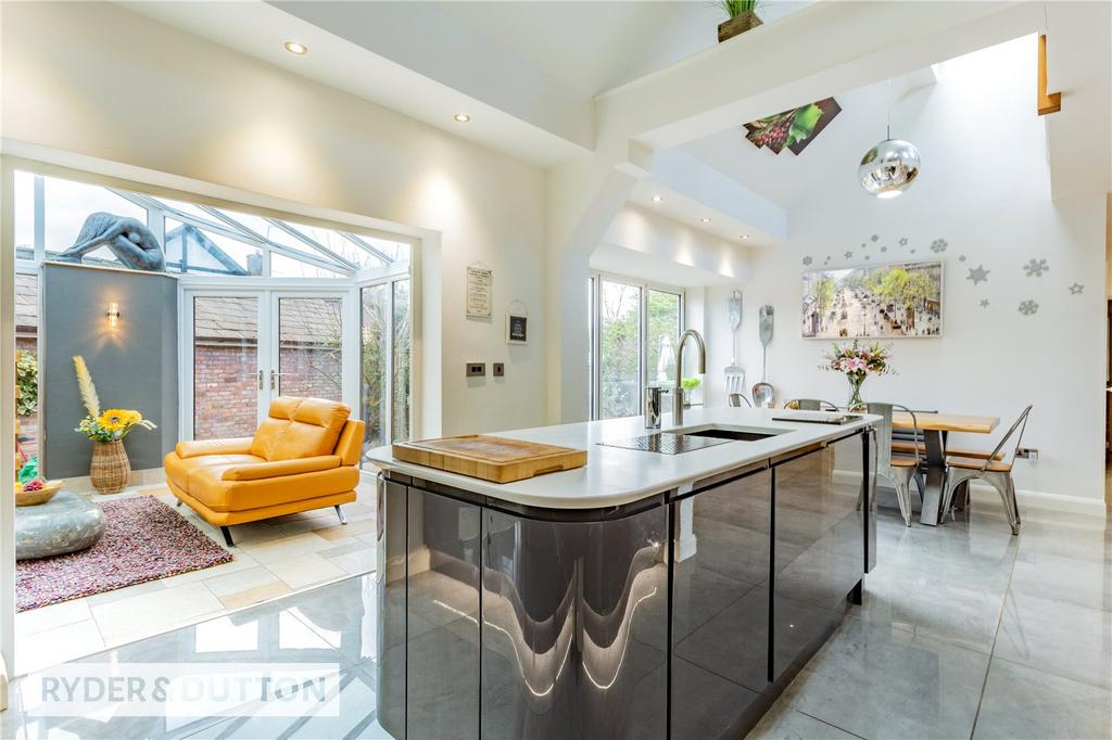Dining/Kitchen