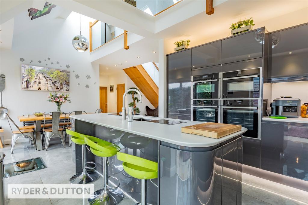Dining/Kitchen
