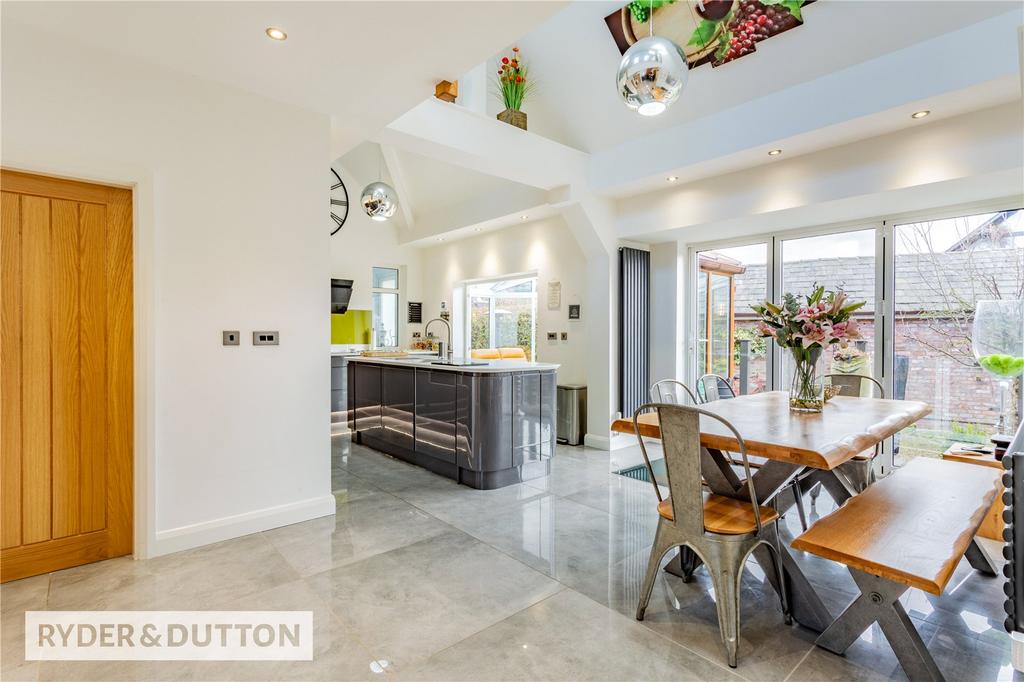 Dining/Kitchen