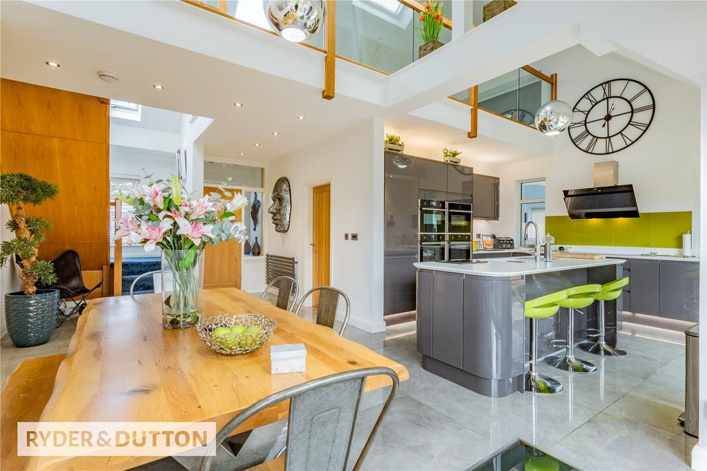 Dining/Kitchen