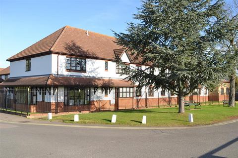 2 bedroom retirement property for sale, Roberts Court, Baddow Road, Chelmsford