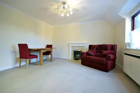 2 bedroom retirement property for sale, Roberts Court, Baddow Road, Chelmsford