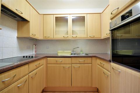 2 bedroom retirement property for sale, Roberts Court, Baddow Road, Chelmsford
