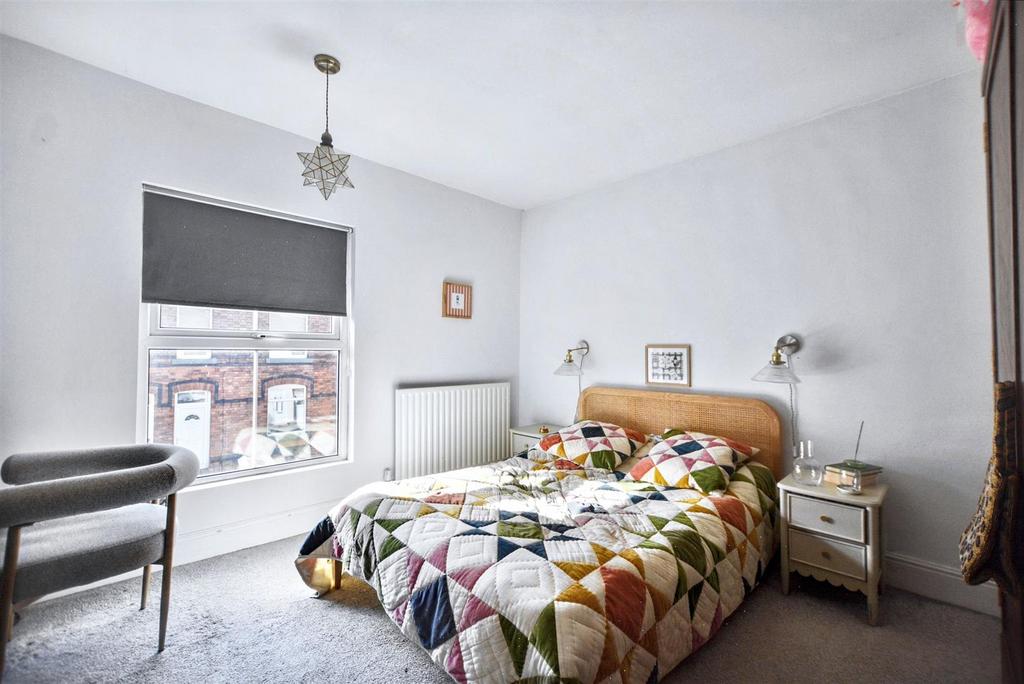 Bedroom 1 3.jpeg