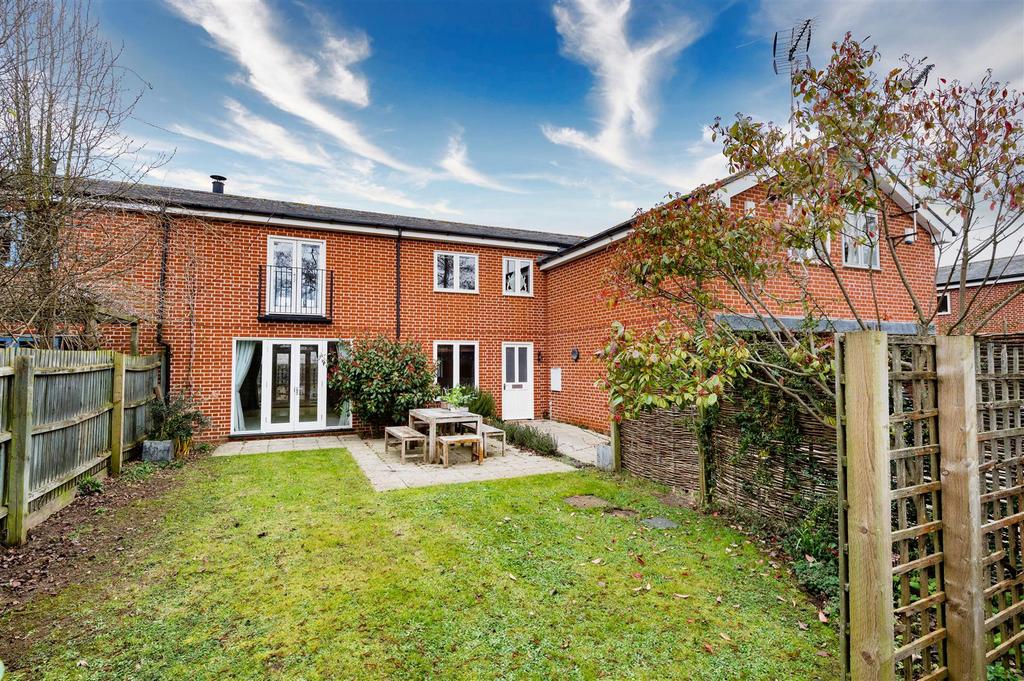 2 Lion Yard, Monks Eleigh 3 bed house - £499,500
