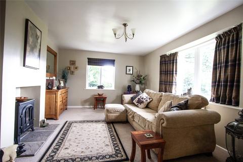 5 Heath Common, Axminster, EX13 7UF