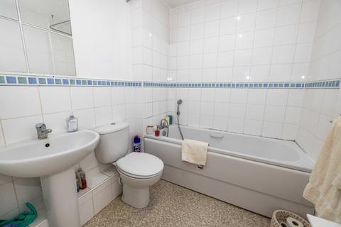 3 bedroom flat to rent, Ainsley Way, Canterbury, Chartham, Kent, CT4