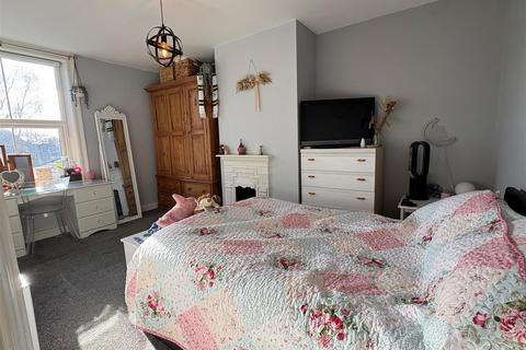 187 Upper Lane, Gomersal, Cleckheaton, BD19 4JF