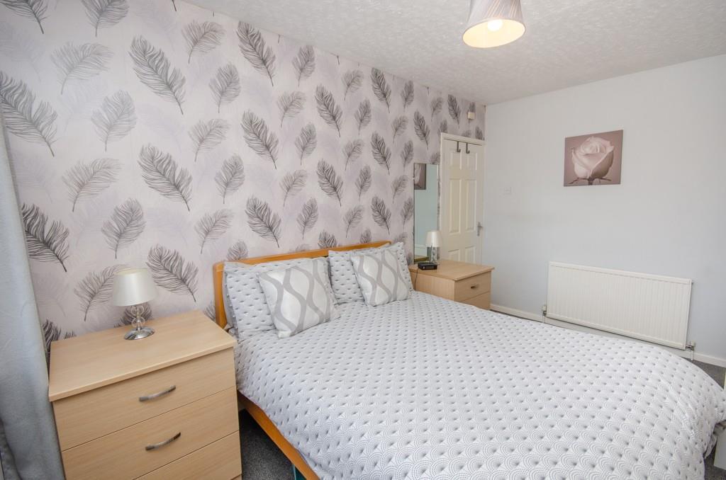Bedroom 1 pic 2.jpg