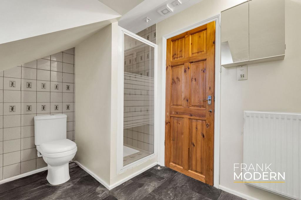 Bedroom Two En-Suite
