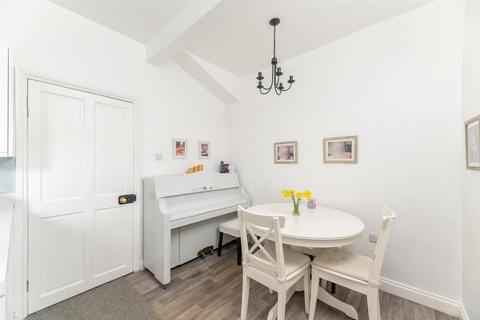 4 West View, Arthington, Otley, LS21 1NW