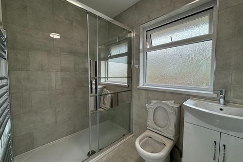 3 bedroom semi-detached house to rent, Ffordd Yr Eglwys, North Cornelly, Bridgend