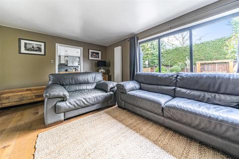 24 Cedar Drive, Fleet, GU51 3HD